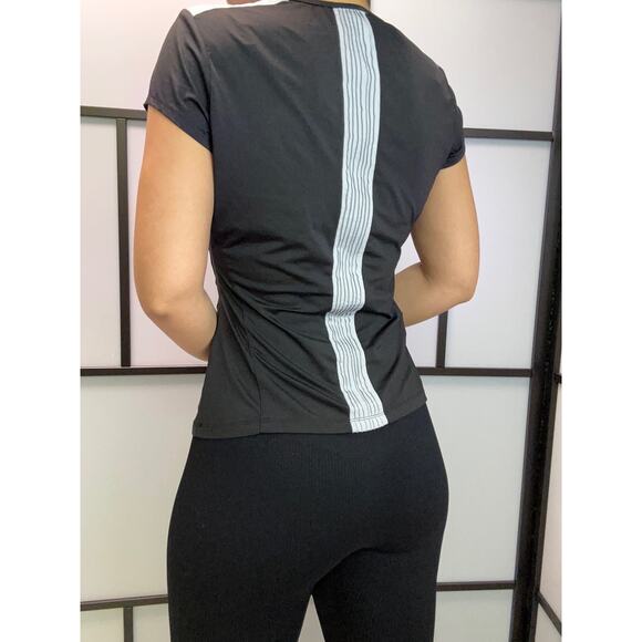 Fila Tops - Women's Athletic Top Small